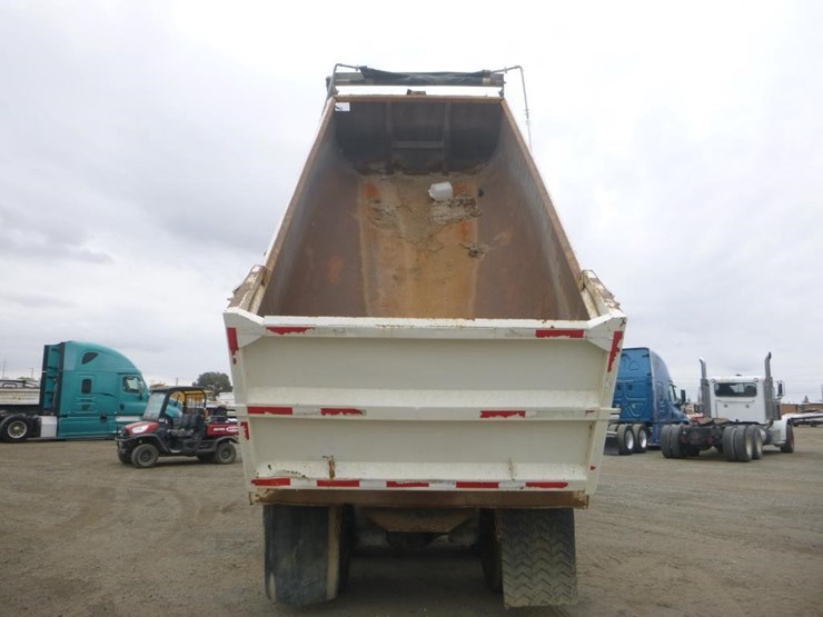 2019-peterbilt-567-image-7