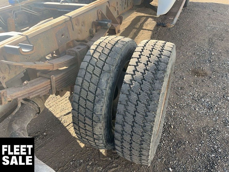 2012-ford-f550-image-9