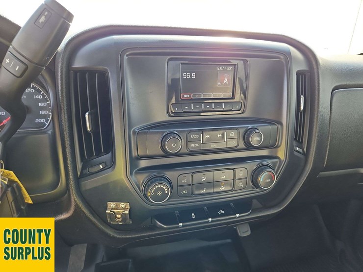 2015-gmc-sierra-2500hd-image-8