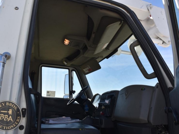 2012-international-durastar-4300-image-62