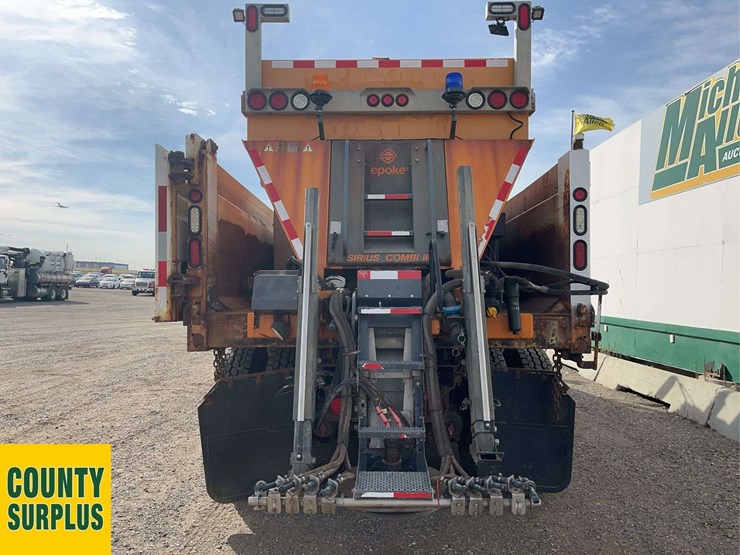 2011-international-workstar-7500-image-4