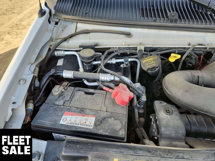 2012-ford-cargo-image-23
