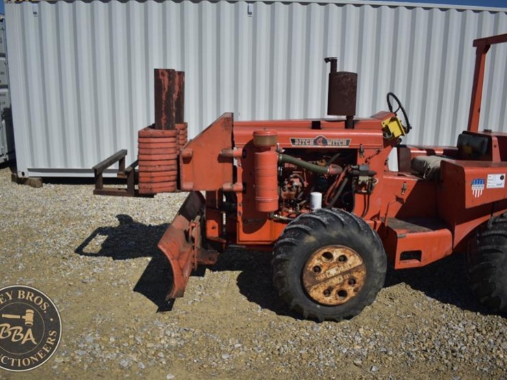 ditch-witch-r65-image-5