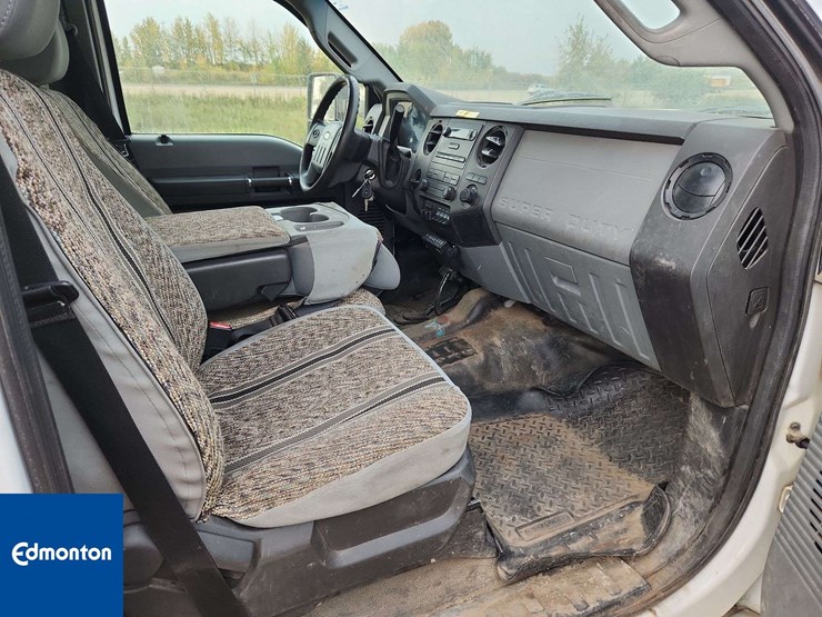 2012-ford-f550-image-23