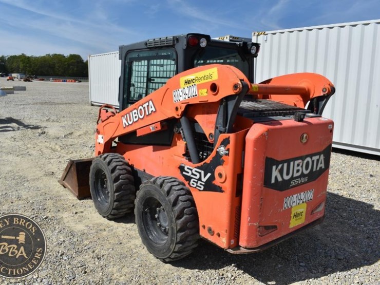2017-kubota-ssv65-image-61