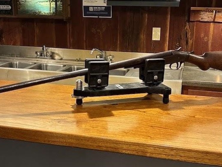 armory-gun-co-12-gauge-shotgun-image-2