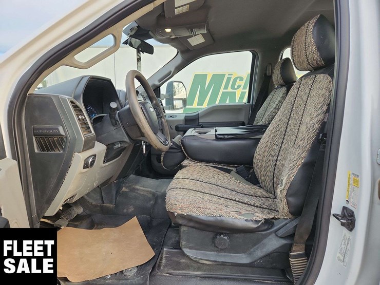2020-ford-f350-image-16