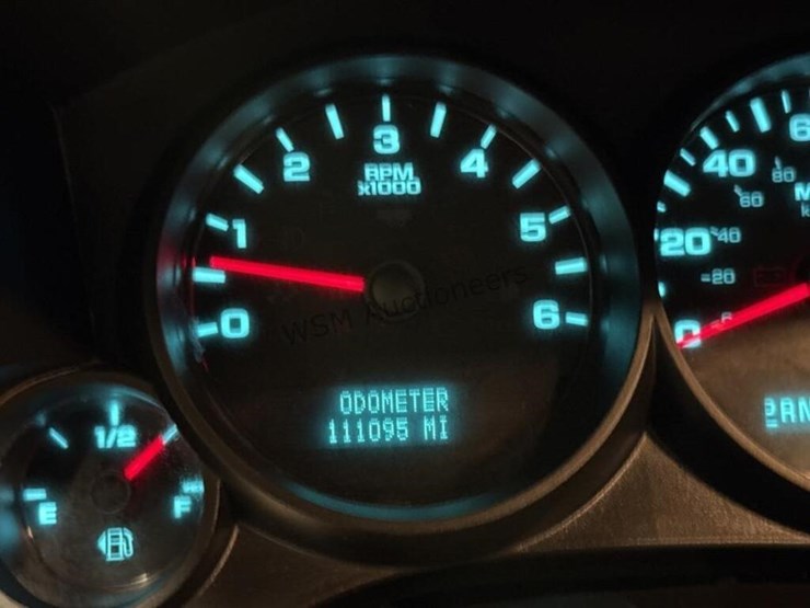 2013-chevrolet-silverado-1500-image-19