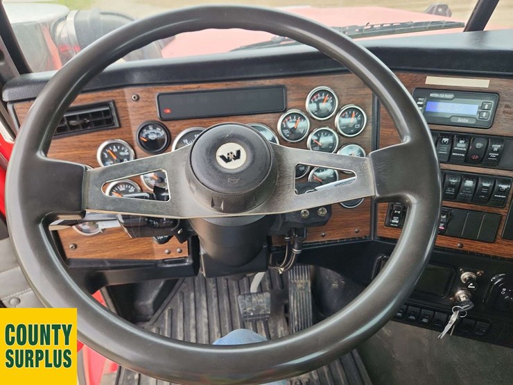 2011-western-star-4900-image-25