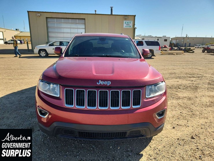 2014-jeep-grand-cherokee-image-25