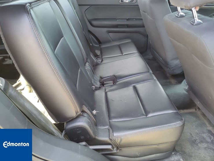 2018-ford-explorer-image-18
