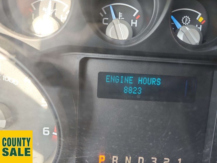 2013-ford-f550-image-23