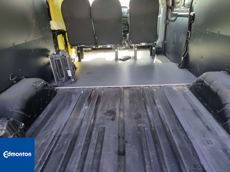 2015-ford-transit-image-17