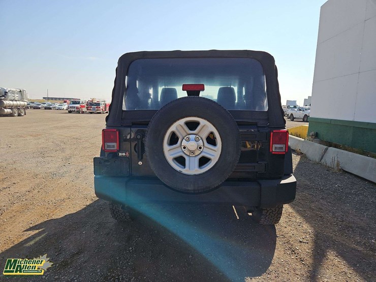 2015-jeep-wrangler-image-15