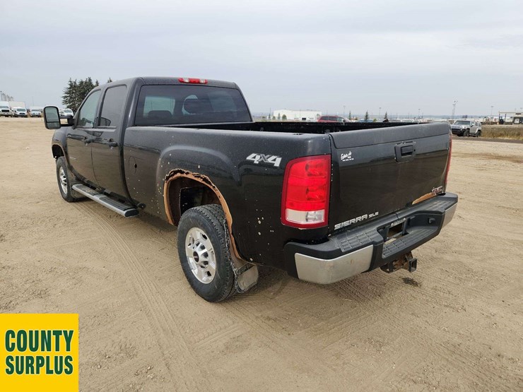 2013-gmc-sierra-2500hd-image-3