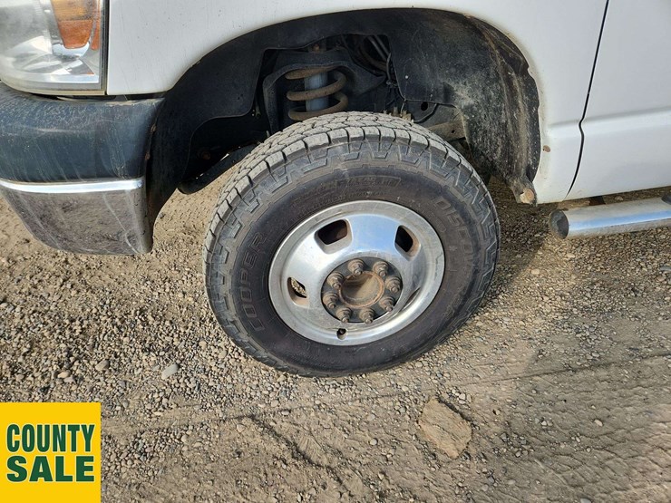 2008-dodge-ram-3500-image-15