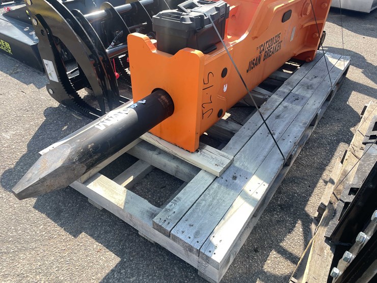 caterpillar-320-image-5