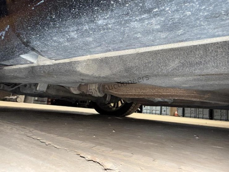 2011-chrysler-300-sdn-image-26