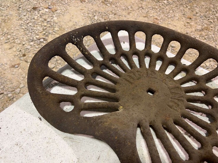 (3)-cast-iron-seats-image-3