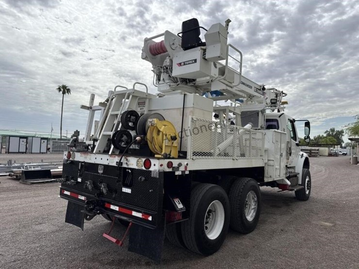 2012-freightliner-m2-digger-derrick-image-6