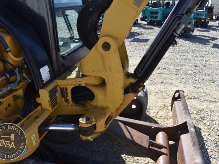 2013-caterpillar-305.5d-cr-image-59