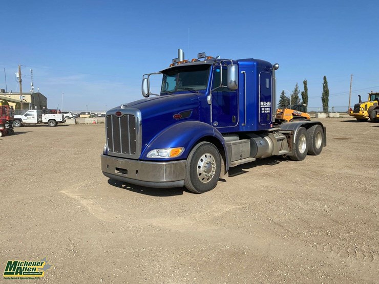 2014-peterbilt-384-image-1