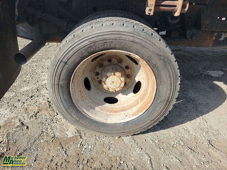 2006-ford-f550-image-24