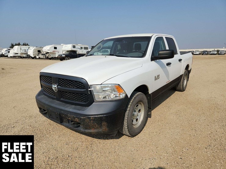 2016-ram-tradesman-image-1