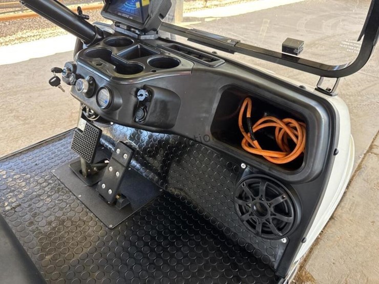 2022-hdk-golf-cart-image-16