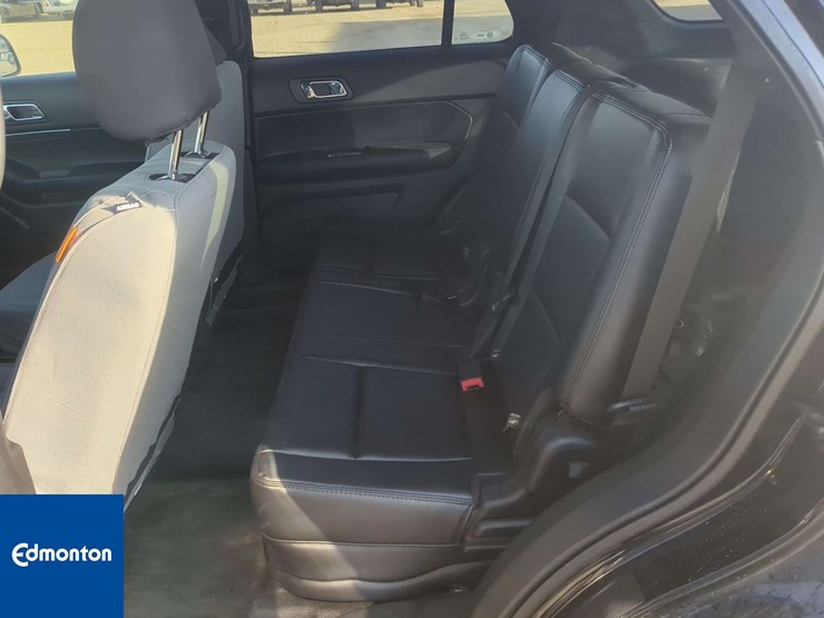 2018-ford-explorer-image-18