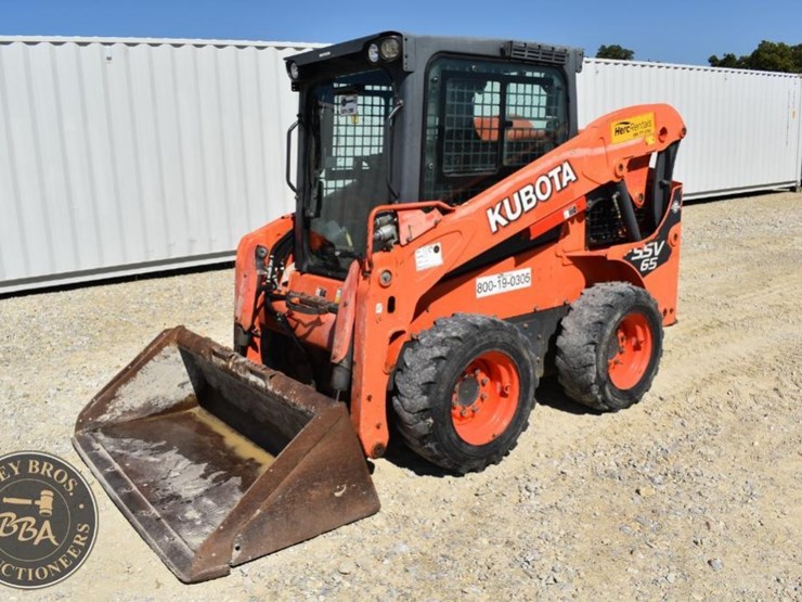 2017-kubota-ssv65-image-36