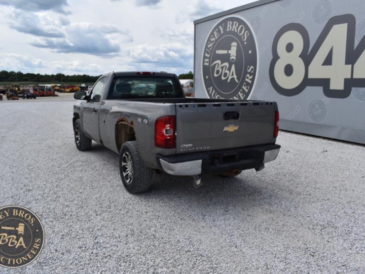 2009-chevrolet-silverado-1500-image-13
