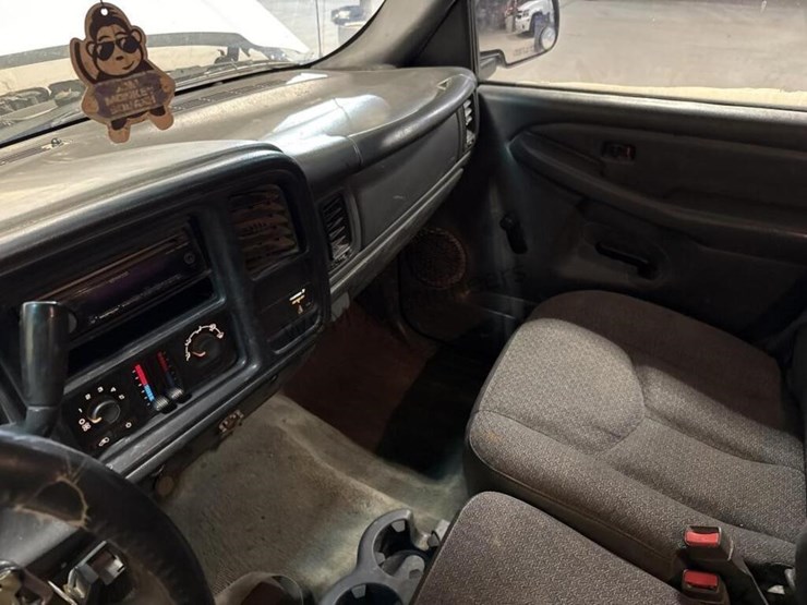2006-chevrolet-silverado-2500hd-image-21