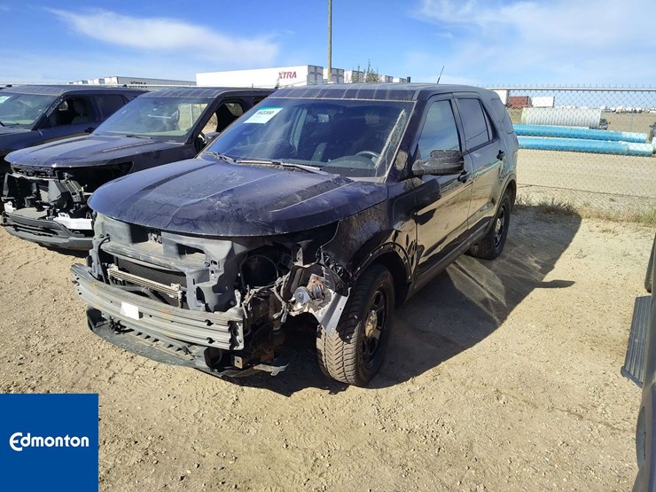 2015-ford-explorer-image-1