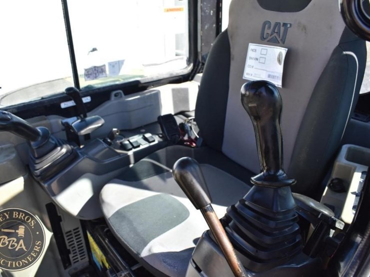 2013-caterpillar-305.5d-cr-image-64