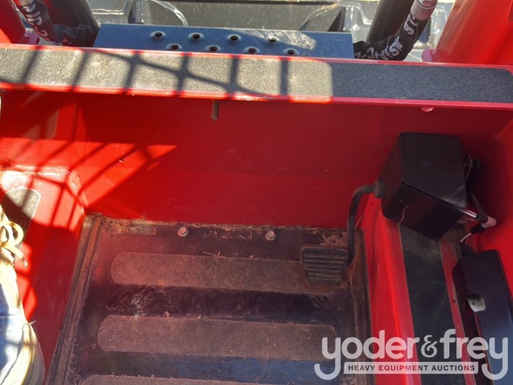 2023-manitou-1050rt-image-19