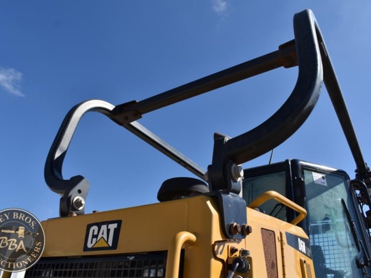 2020-caterpillar-d6n-lgp-image-42