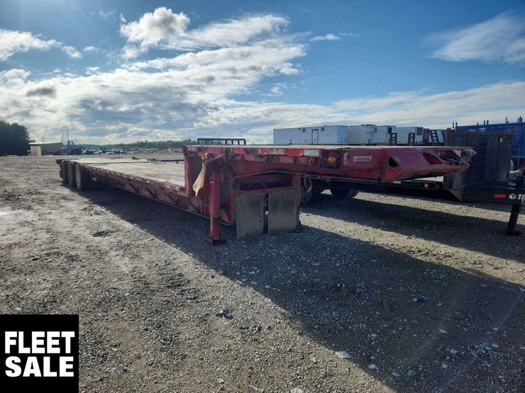 2008-manac-tri/a-step-deck-trailer-image-2