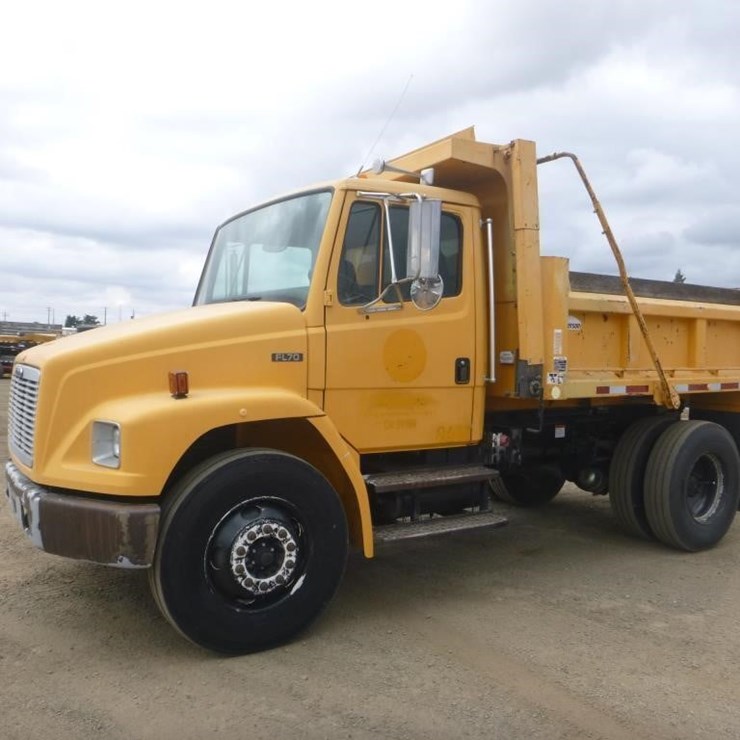 2004 FREIGHTLINER FL70