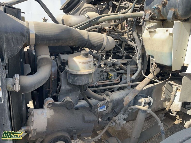 2005-kenworth-t300-image-15