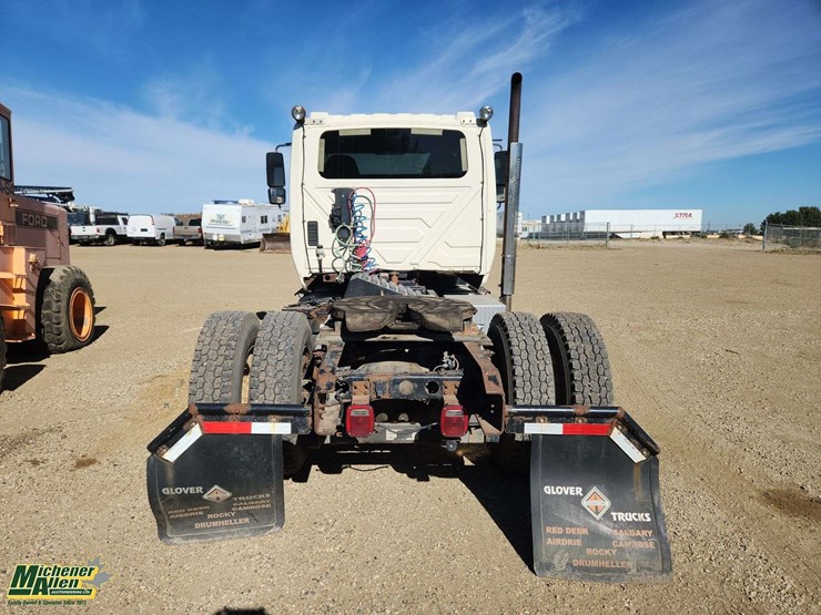2011-international-workstar-7500-image-24