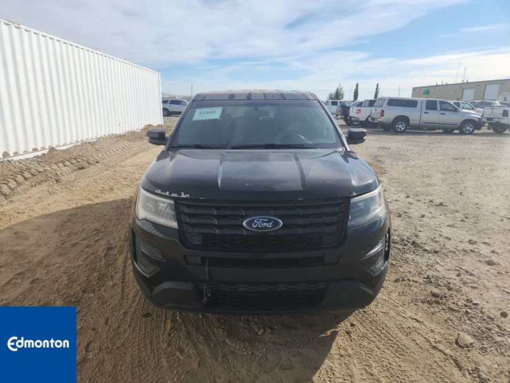 2016-ford-explorer-image-24