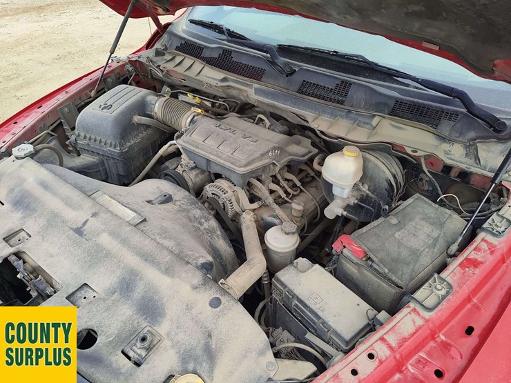2012-ram-tradesman-image-32