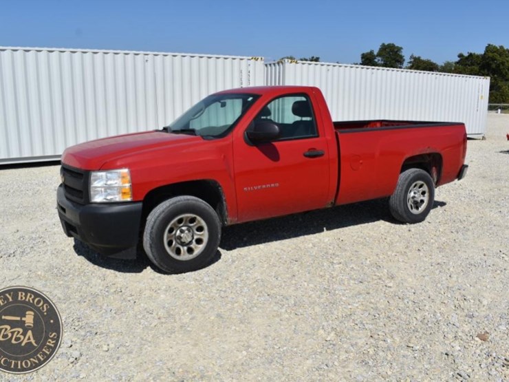 2010-chevrolet-silverado-1500-image-1