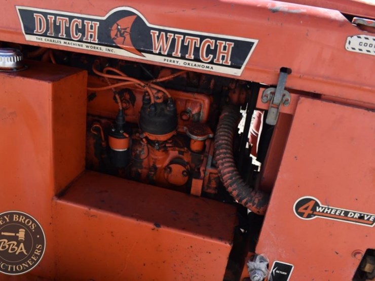 ditch-witch-r65-image-31