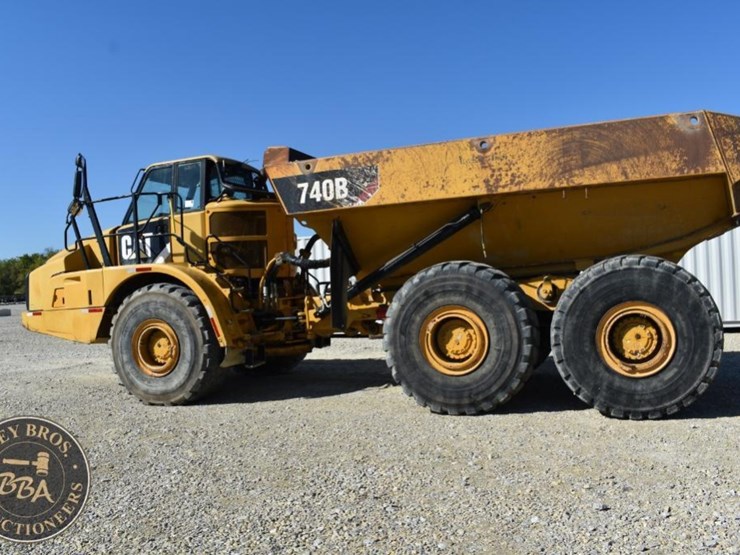 2012-caterpillar-740b-image-35