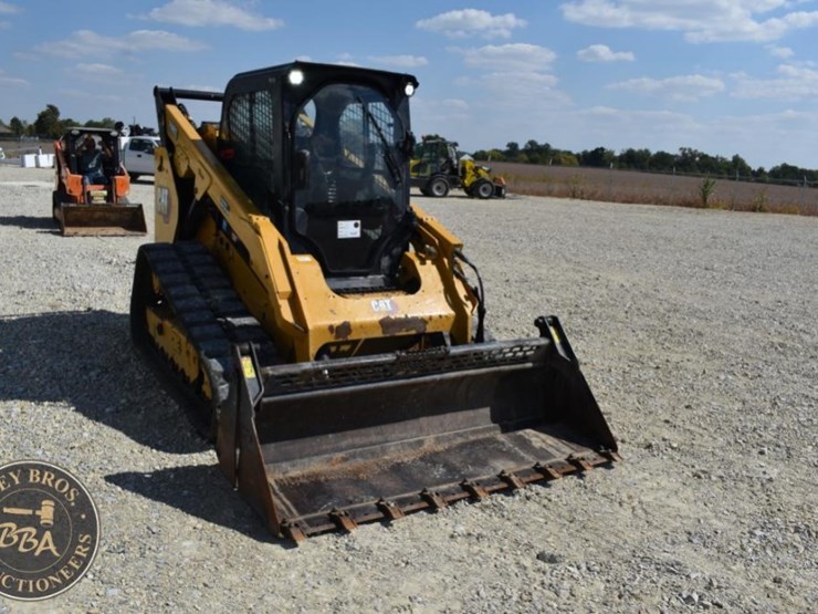 2022-caterpillar-299d3-image-9
