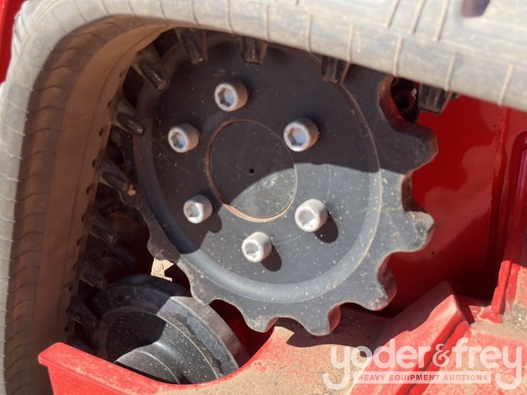 2023-manitou-1050rt-image-46