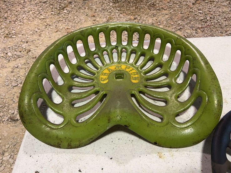 (2)-cast-iron-seats-image-2