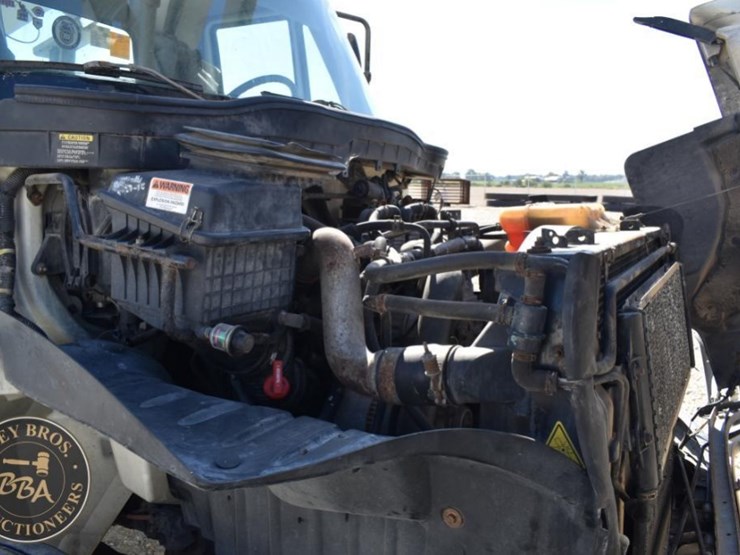 2012-international-durastar-4300-image-66